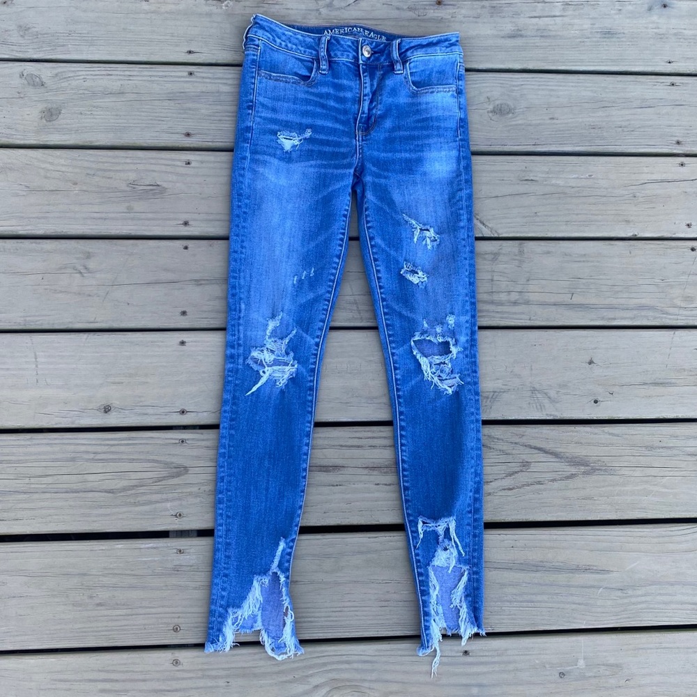 American Eagle High Rise Distressed Jeans